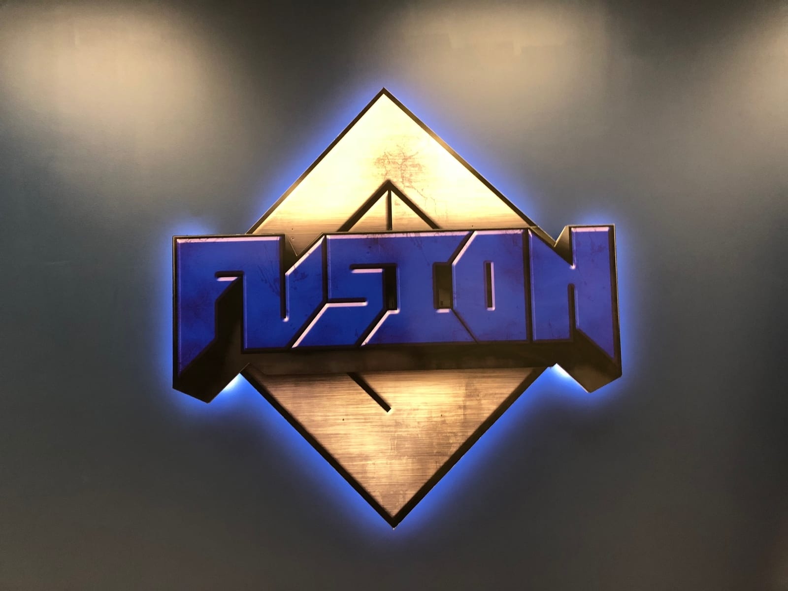 Decal Designs Mobile Custom Signs & Apparel Gallery